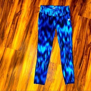 Old Navy Dry-fit active cropped leggings